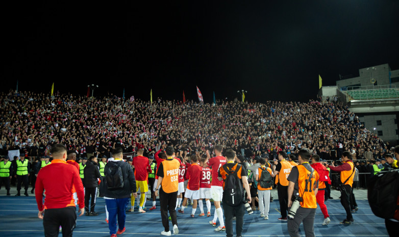 Скандал на матче "Кайрат" — "Актобе": Зрителей не пустили на стадион