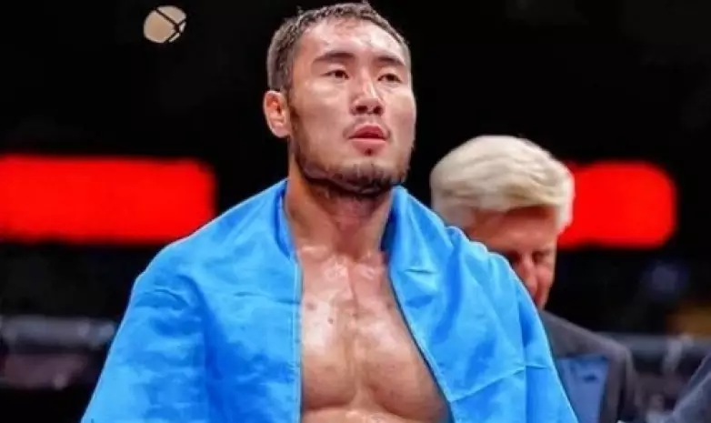 Скандальный бой "Казахского гиганта" пересмотрели и присудили победу над экс-файтером UFC