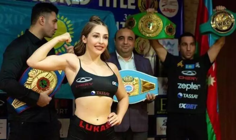 Самая сексуальная боксерша Казахстана прошла взвешивание перед титульным боем и сделала заявление