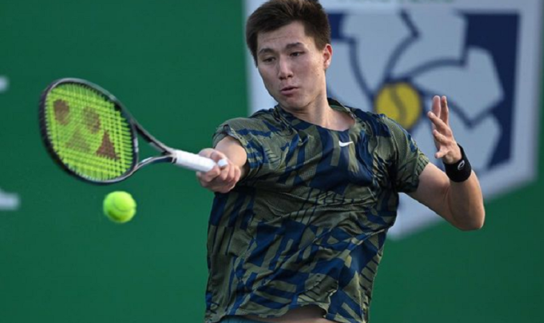 Казахстанский теннисист проиграл в полуфинале турнира во Франции