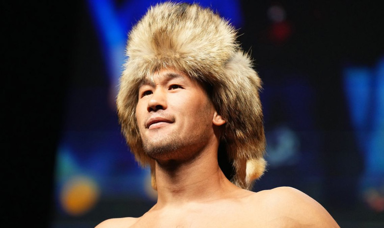 Легенда ММА Казахстана сделал признание о титульном шансе Рахмонова в UFC