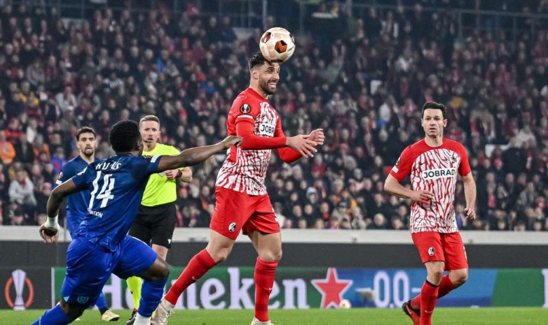 "Фрайбург" обыгрывает "Вест Хэм" в первом матче  1/8 Лиги Европы
