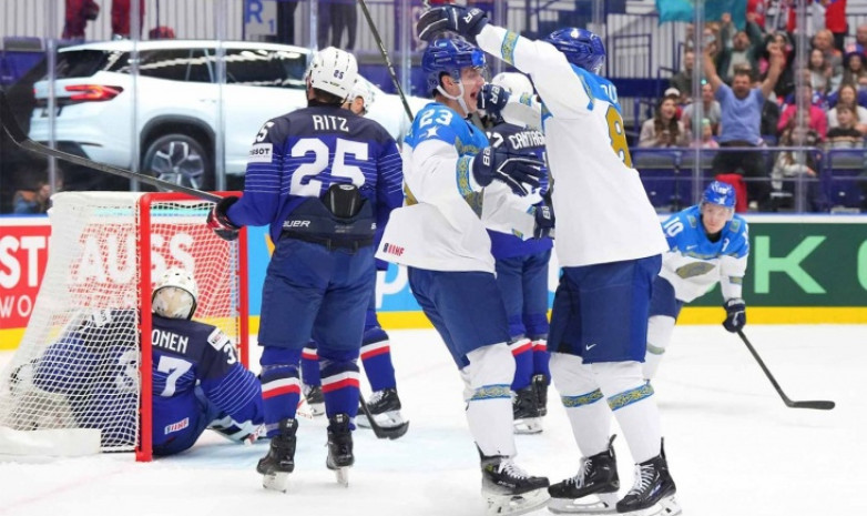 Сборная Казахстана одержала уверенную победу на старте ЧМ по хоккею над Францией