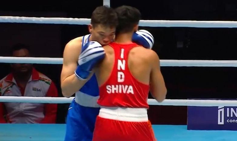 Казахстанский боксер одержал победу над титулованным соперником из Индии. Видео
