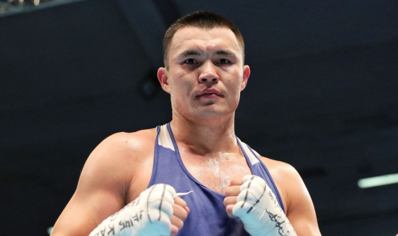 Казахстанскому боксеру-тяжеловесу подарили квартиру
