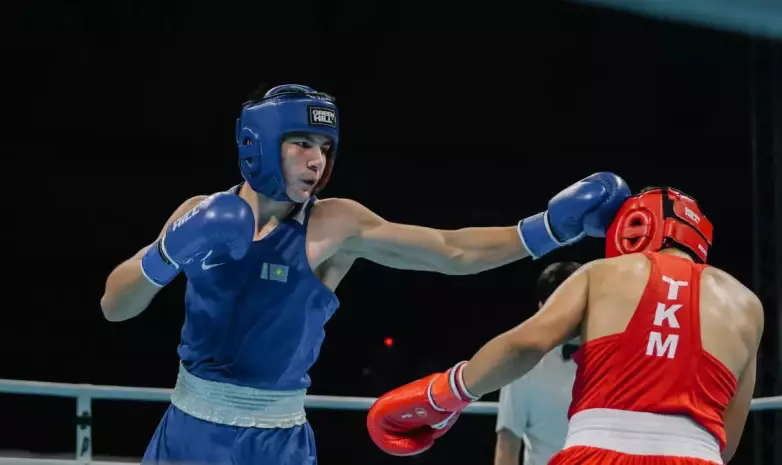 Разгромом обернулся бой Казахстана за медаль ЧА-2025 по боксу