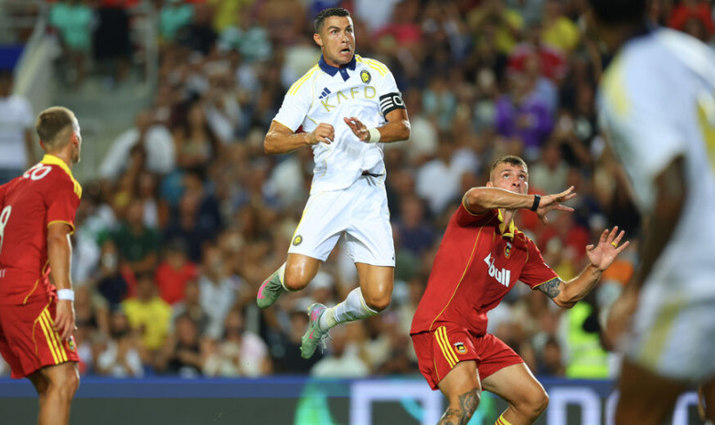 Хет-трик Роналду принес "Аль-Насру" победу в товарищеском матче