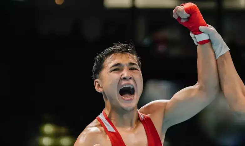Казахстан одержал победу над Узбекистаном на ЧА по боксу