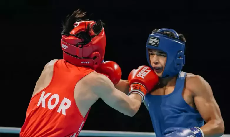 Казахстан нокаутом выиграл бой за финал ЧА-2025 по боксу