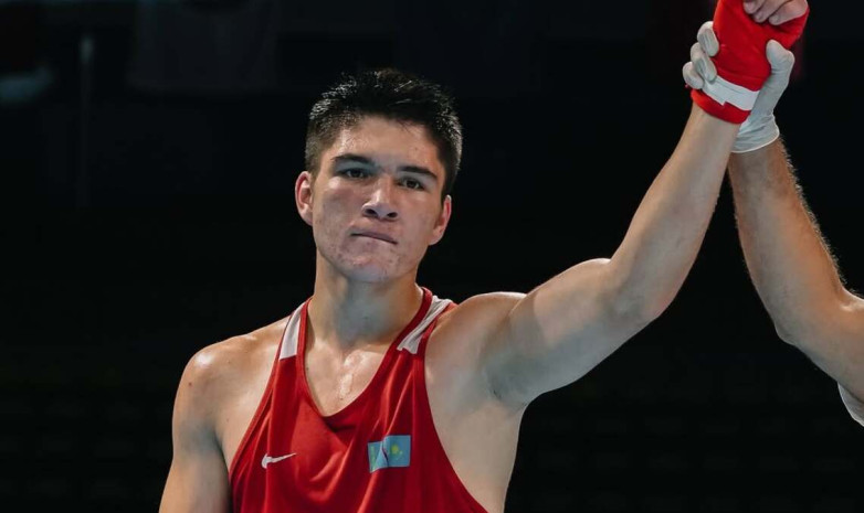 Нокаутом в первом раунде закончился бой Казахстана за финал ЧА по боксу
