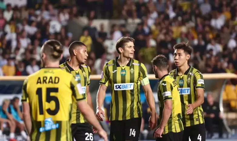 Казахстан опустился на две строчки в рейтинге УЕФА