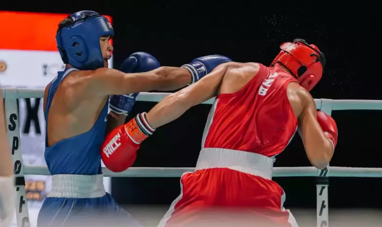 В бою Казахстана с Узбекистаном решилась судьба золота ЧА по боксу