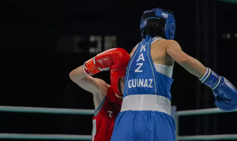 Казахстан победил Узбекистан и взял золото ЧА по боксу