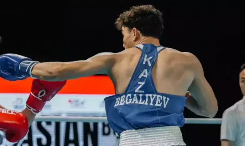 Казахстан выиграл битву с Узбекистаном за золото ЧА по боксу