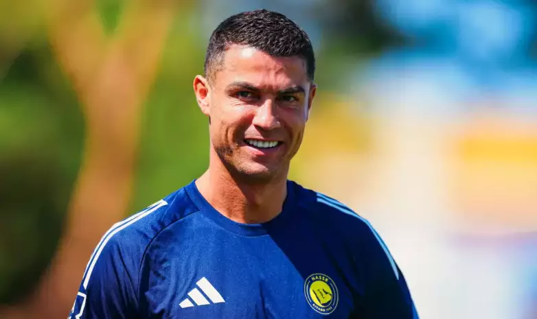 Звездный футболист присоединится к Роналду в "Аль-Насре"