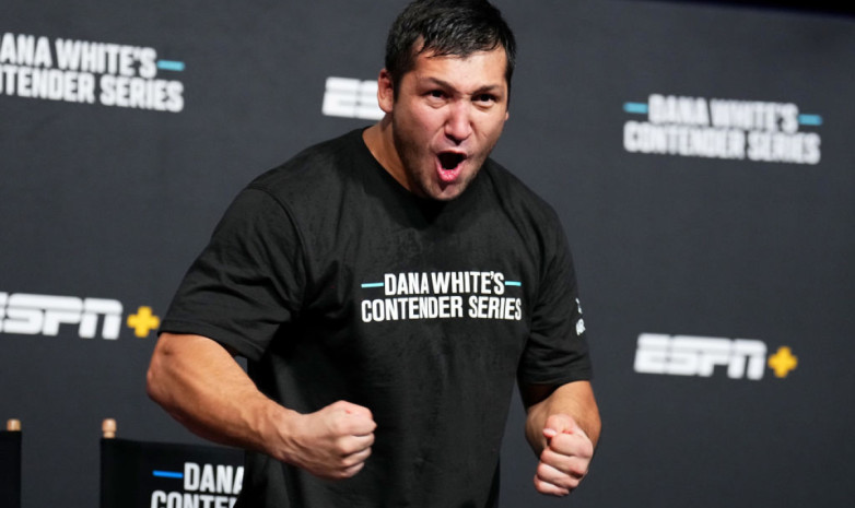 Казахстанский боец успешно прошёл взвешивание перед вторым боем в UFC