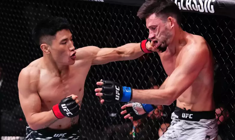 Нокаут за 37 секунд потряс UFC. Видео