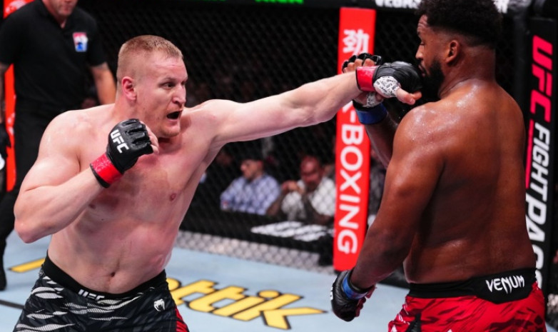 Судьи определили победителя боя Сергея Павловича в UFC