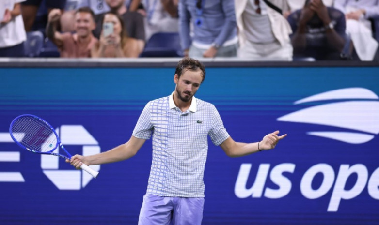Даниил Медведев сенсационно вылетел в первом круге US Open