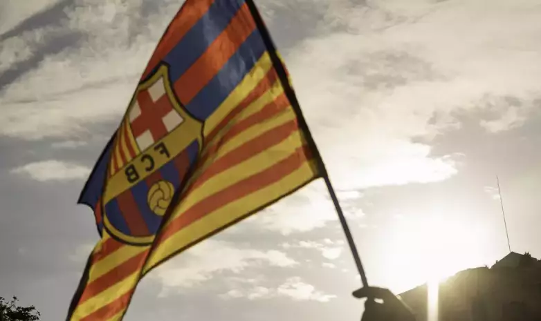 Легенда "Барселоны" сделал заявление о завершении карьеры