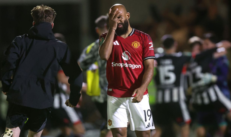 "Манчестер Юнайтед" шокировал вылетом и побил антирекорд