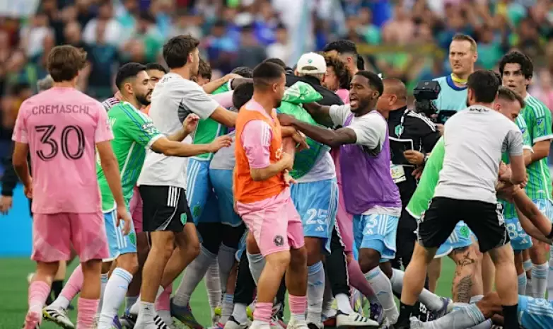 Массовой дракой завершился финал "Интер Майами" с Месси. Видео