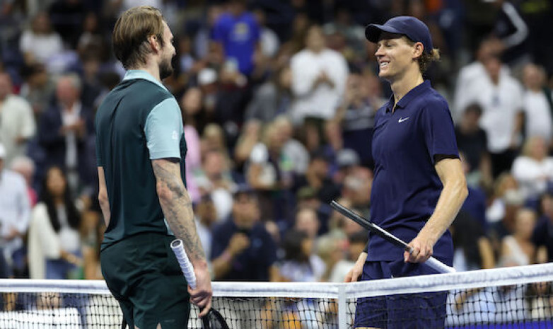 В зарубежных СМИ оценили разгром Бублика от Синнера на US Open