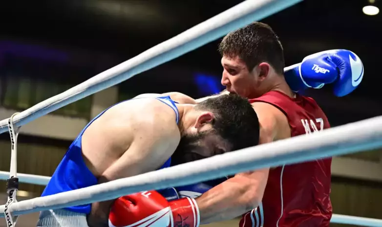 Прямая трансляция боев Казахстана в первый день ЧМ по боксу