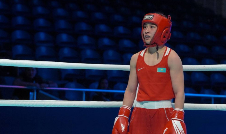Казахстан потерпел разгромное поражение в первом бою на ЧМ-2025 по боксу