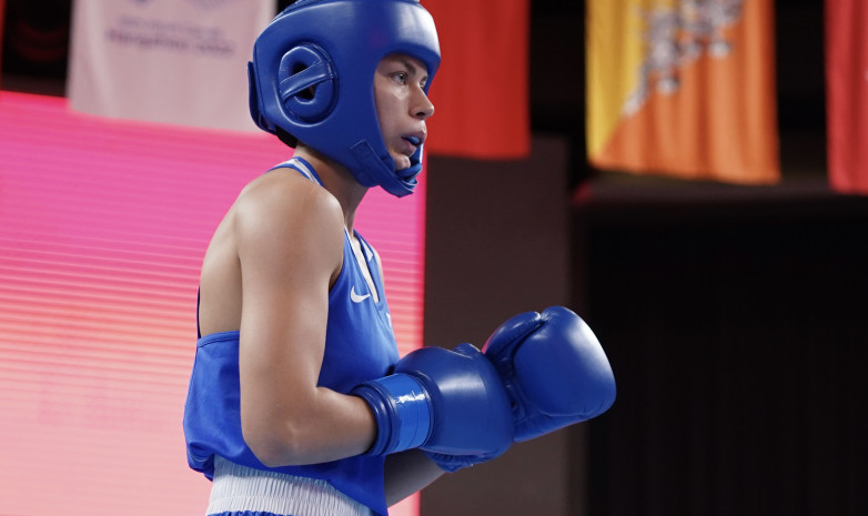 Казахстанская боксерша нокаутировала чемпионку мира