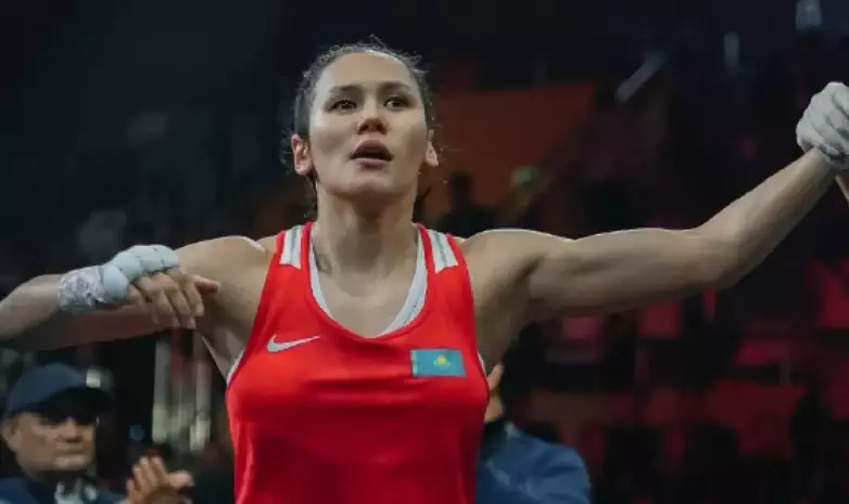 Разгром с нокдауном вывели Казахстан в четвертьфинал ЧМ-2025 по боксу