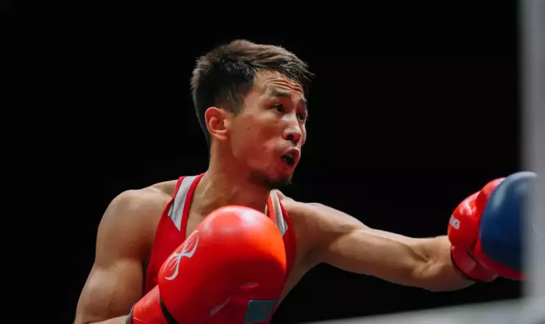 Зверским нокаутом обернулся бой Сабырхана на ЧМ-2025 по боксу