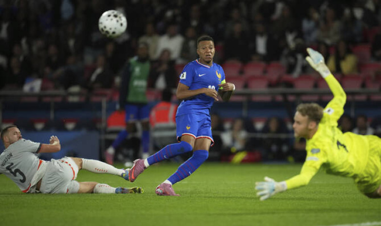 Камбэком завершился матч Франции в отборе на ЧМ-2026