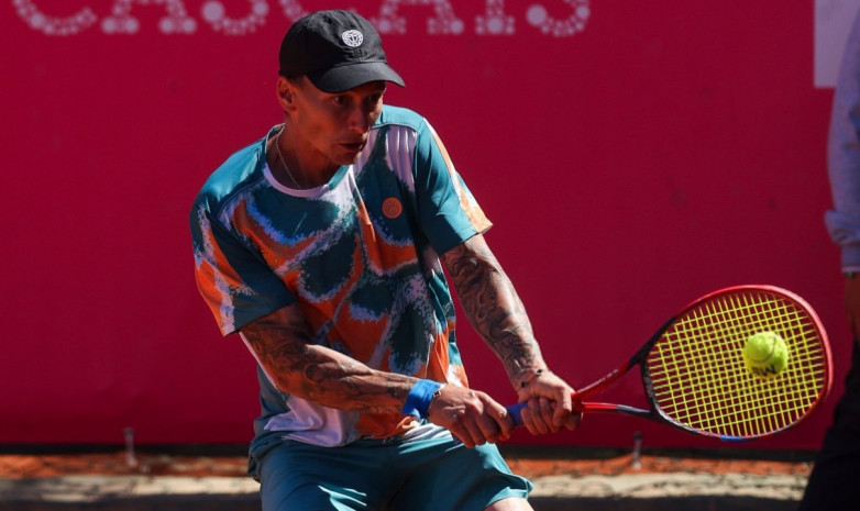 Казахстанский теннисист выбыл с турнира в Гуанчжоу