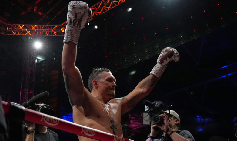 Александр Усик потерял лидерство в мировом боксе