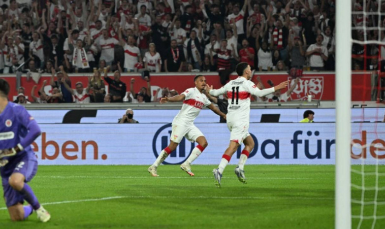 "Штутгарт" помог "Баварии" удержать лидерство в Бундеслиге