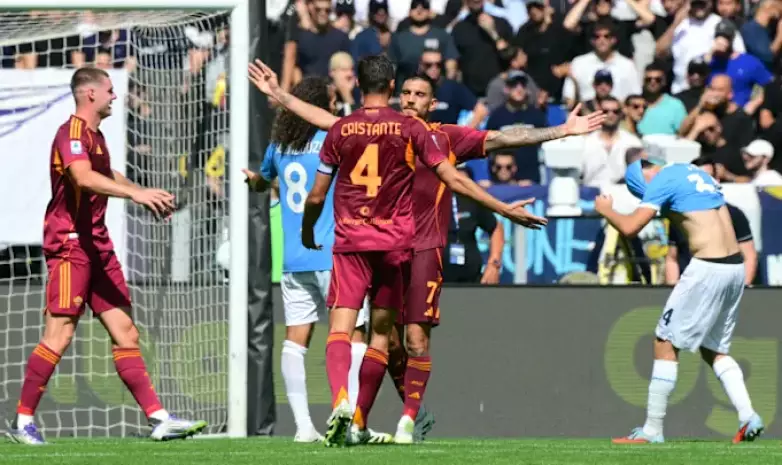 Один гол и два удаления решили исход римского дерби