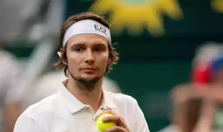 Бублик сравнялся с первой ракеткой мира