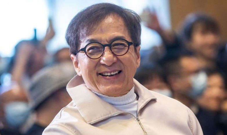 Джеки Чана заметили в Алматы: приехал ли актёр на матч "Кайрата"?