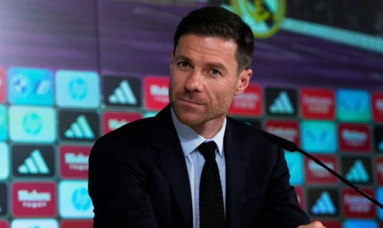 Алонсо резко отреагировал на разгром от "Атлетико" перед игрой с "Кайратом"