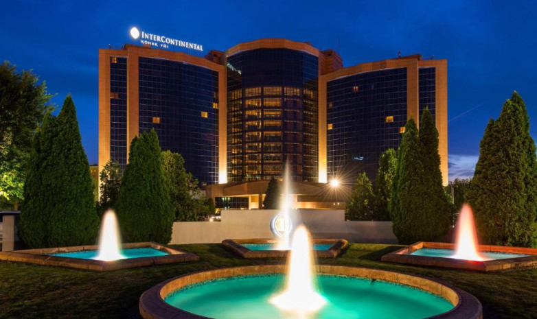 "Реал" поселится в самом дорогом отеле Алматы