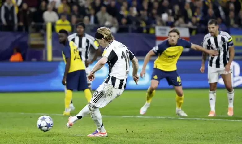 Разгромом 0:4 завершился матч Лиги Чемпионов