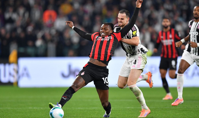 "Ювентус" и "Милан" разошлись безголевой ничьей в Серии А
