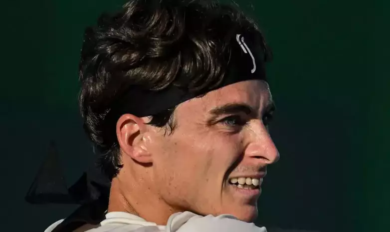 Казахстанский теннисист вылетел на старте турнира в Китае