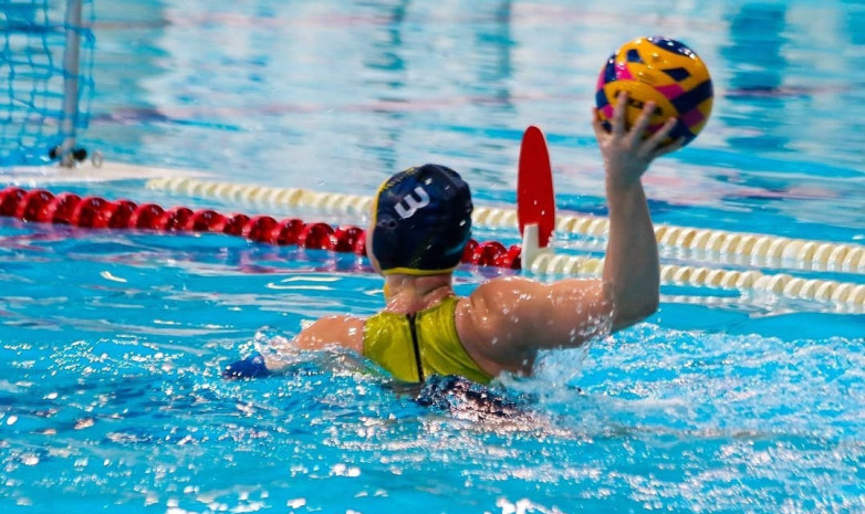 Казахстанские ватерполистки вышли в полуфинал чемпионата Азии