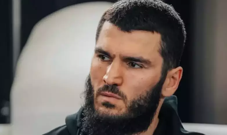 Артур Бетербиев остался без боя с нокаутером