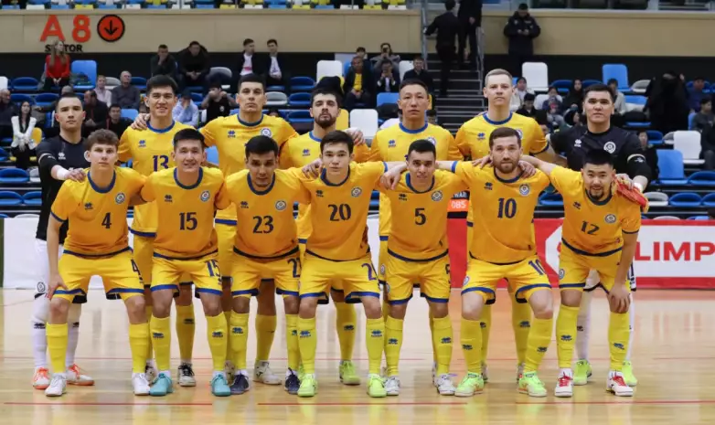 Тремя голами завершился матч Узбекистан — Казахстан