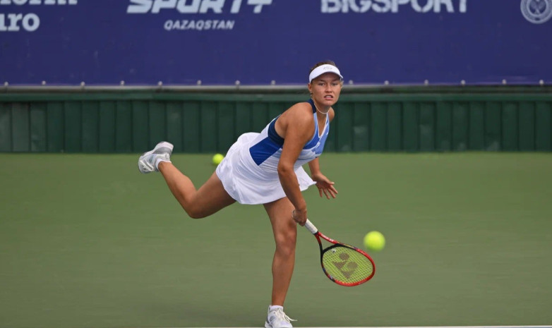 Казахстанская теннисистка триумфально вернулась и пробилась в полуфинал