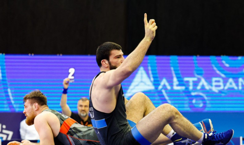 Казахстан проиграл финал чемпионата мира по борьбе