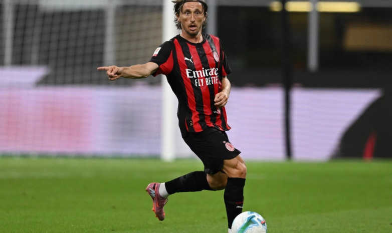 Модрич откупился от "посвящения" в "Милане" подарками